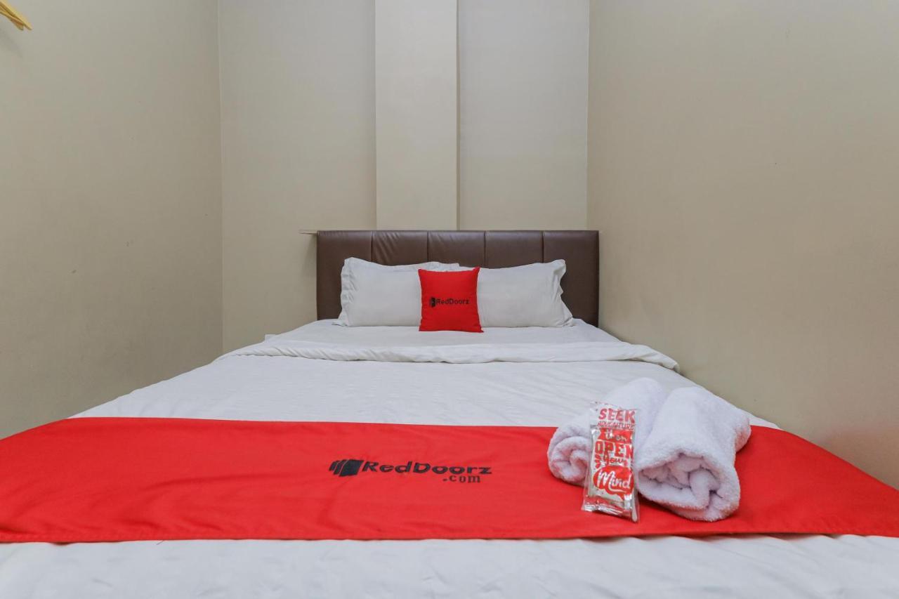Hotel Reddoorz Near Bg Junction
