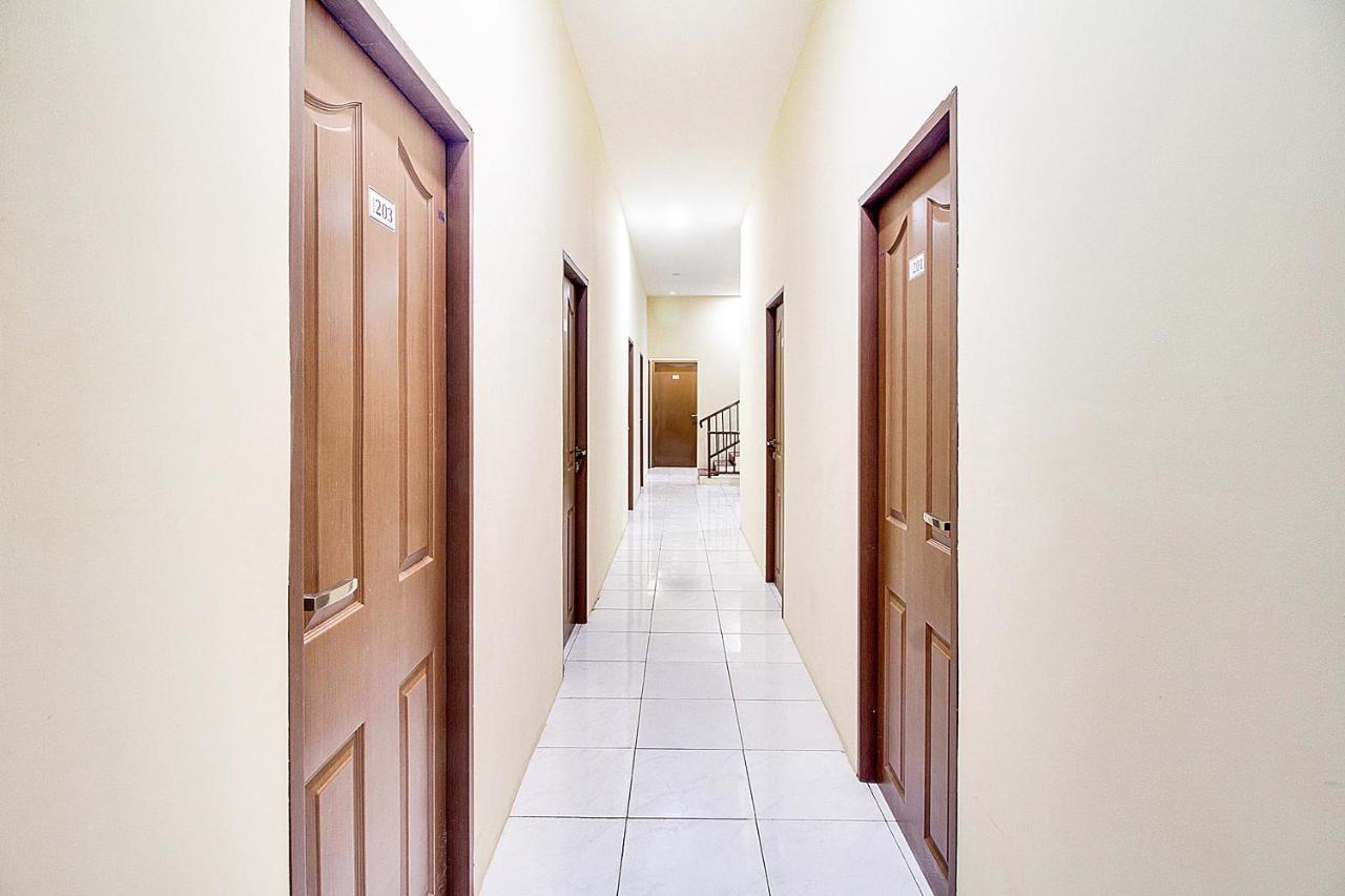 Hotel Reddoorz Near Bg Junction